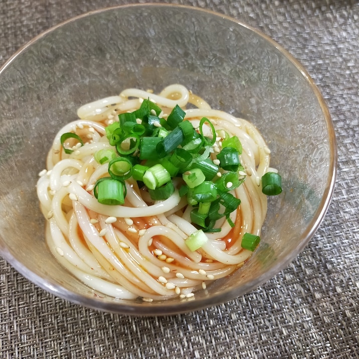 コチュジャンのピリ辛うどん